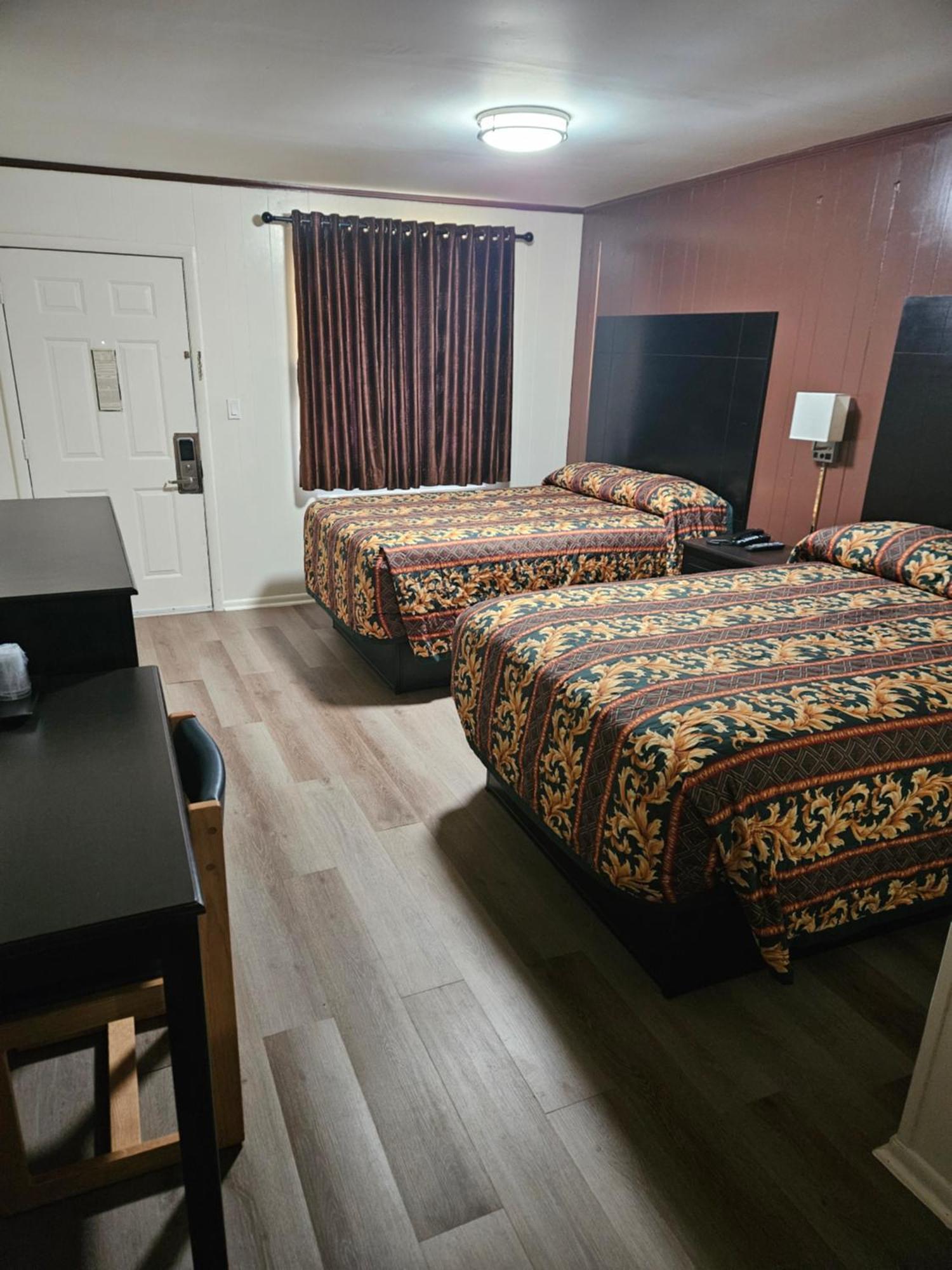 Traveler'S Inn Roanoke エクステリア 写真
