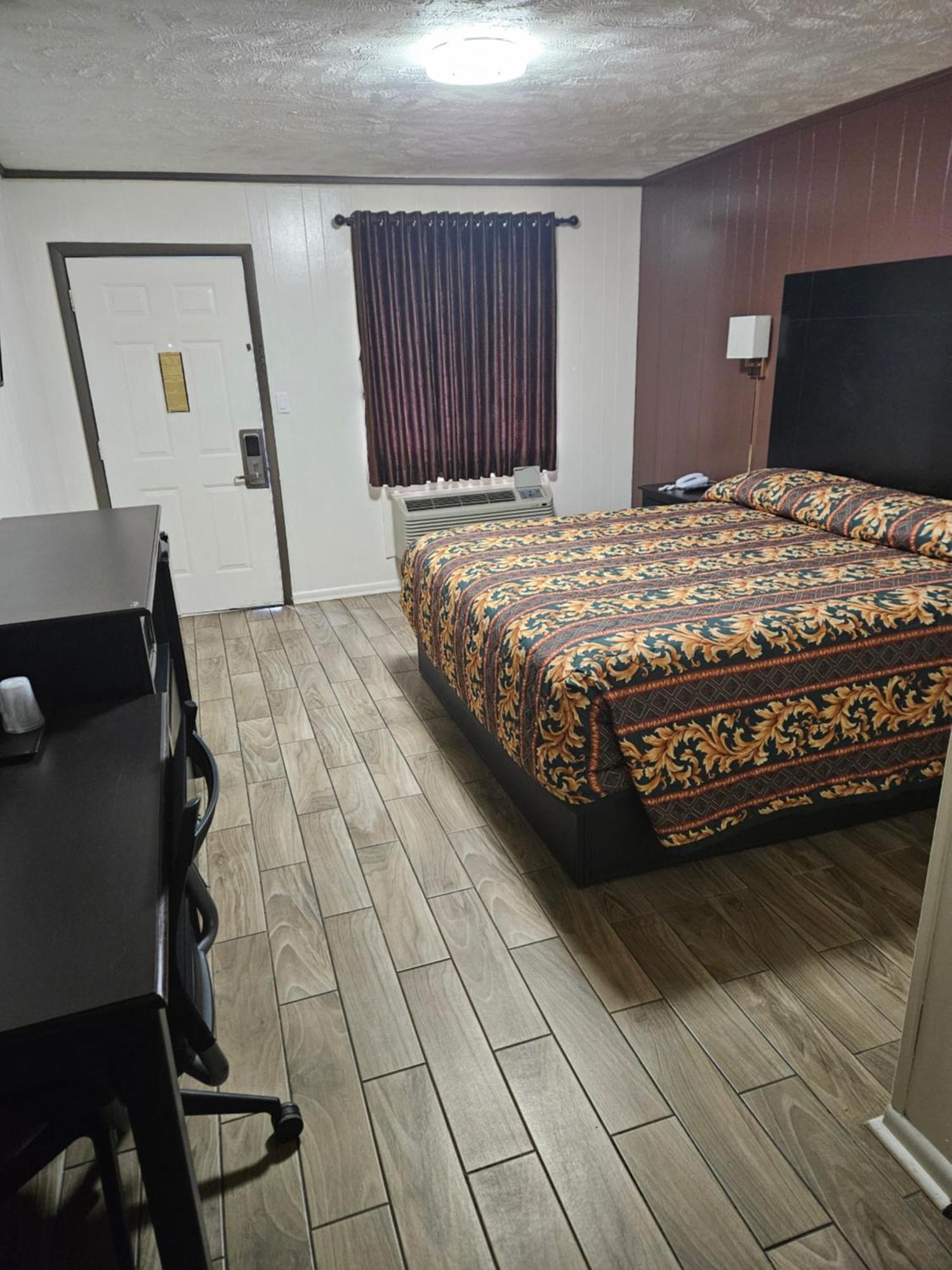 Traveler'S Inn Roanoke エクステリア 写真
