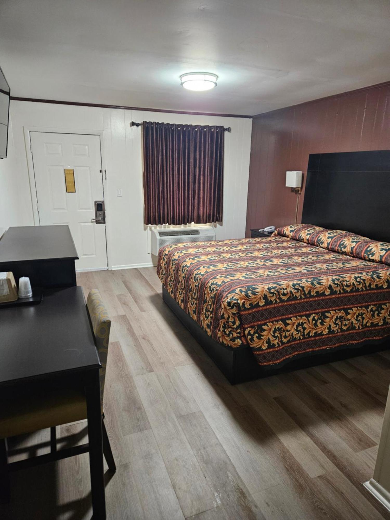Traveler'S Inn Roanoke エクステリア 写真