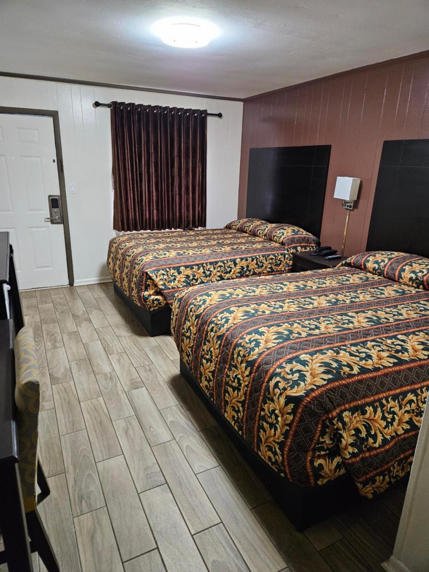 Traveler'S Inn Roanoke エクステリア 写真